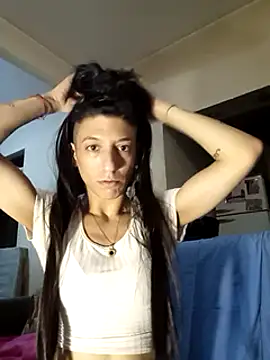 Snapshot of gala2 chatting on January 18, 2:14 am gala2 online show from January 18, 2:14 am