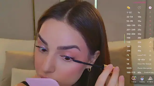 BellaHalles online show from February 4, 5:46 am