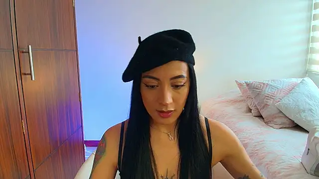 keilelewis online show from October 29, 5:36 pm