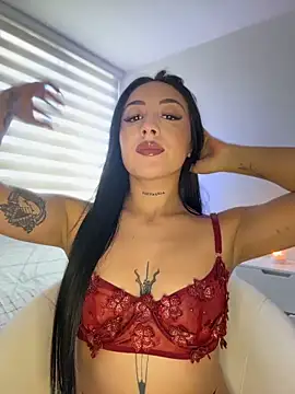 keilelewis online show from April 26, 6:27 pm