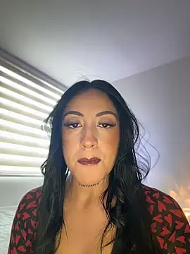 keilelewis online show from April 27, 7:56 pm