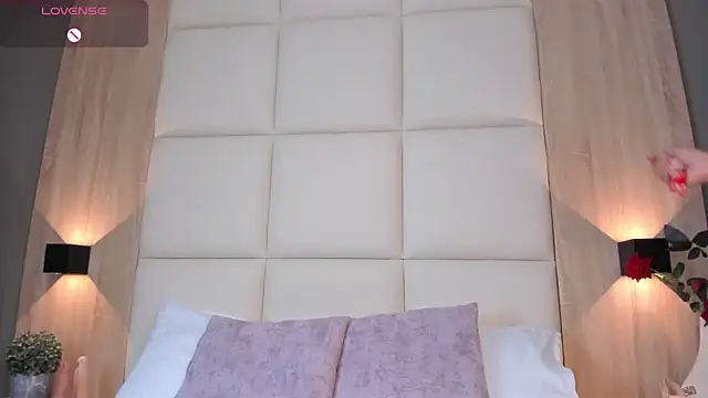 bella1207 online show from January 11, 7:49 pm