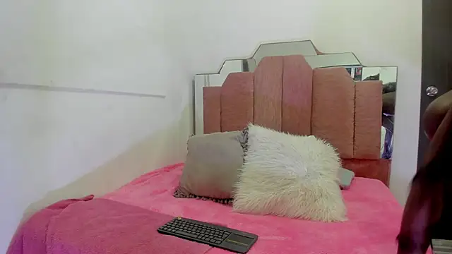 LoveQueen2 online show from February 8, 11:44 am