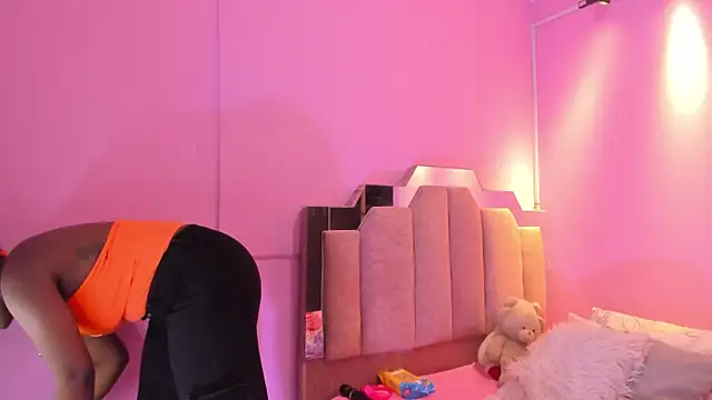 LoveQueen2 online show from October 11, 11:31 am