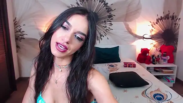 Snapshot of KatherineBisou chatting on October 17, 7:38 pm KatherineBisou online show from October 17, 7:38 pm