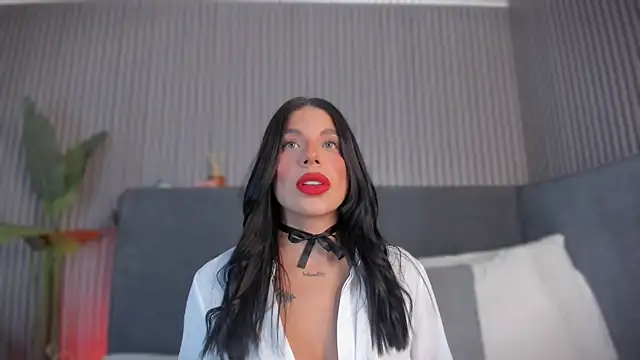 Snapshot of emelie_89 chatting on June 12, 12:26 pm emelie 89 online show from June 12, 12:26 pm
