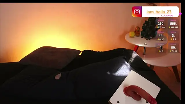 yourtoybella online show from November 25, 6:52 pm