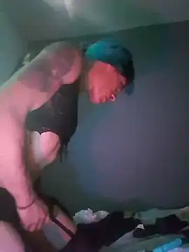 Snapshot of yazminter69 chatting on October 20, 5:13 pm yazminter69 online show from October 20, 5:13 pm