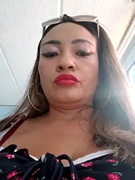 Snapshot of Afroditecash chatting on January 20, 9:11 pm Afroditecash online show from January 20, 9:11 pm