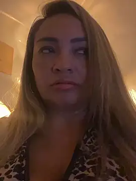 Snapshot of Afroditecash chatting on March 6, 10:47 pm Afroditecash online show from March 6, 10:47 pm