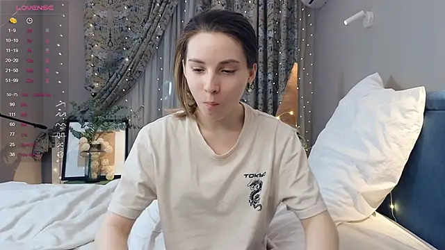 Snapshot of DonnaBurkee chatting on March 13, 4:12 pm DonnaBurkee online show from March 13, 4:12 pm