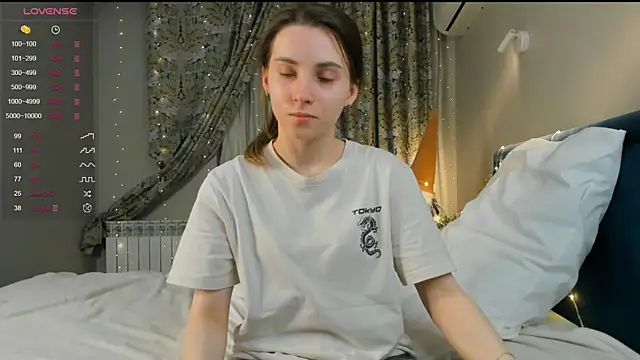 Snapshot of DonnaBurkee chatting on March 22, 4:04 pm DonnaBurkee online show from March 22, 4:04 pm