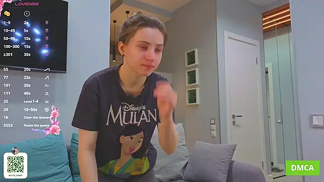 Snapshot of DonnaBurkee chatting on October 30, 4:58 am DonnaBurkee online show from October 30, 4:58 am