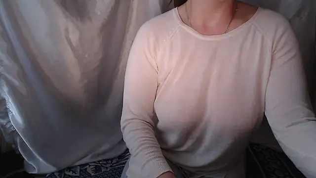 Snapshot of Burberrry_ chatting on May 7, 4:23 pm Burberrry online show from May 7, 4:23 pm