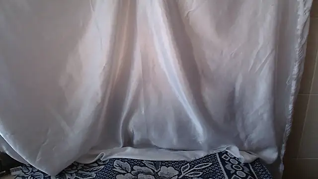 Snapshot of Burberrry_ chatting on May 15, 3:24 am Burberrry online show from May 15, 3:24 am