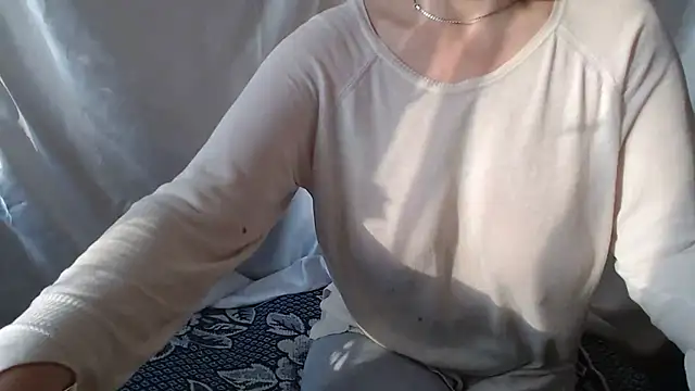 Snapshot of Burberrry_ chatting on May 20, 4:13 pm Burberrry online show from May 20, 4:13 pm