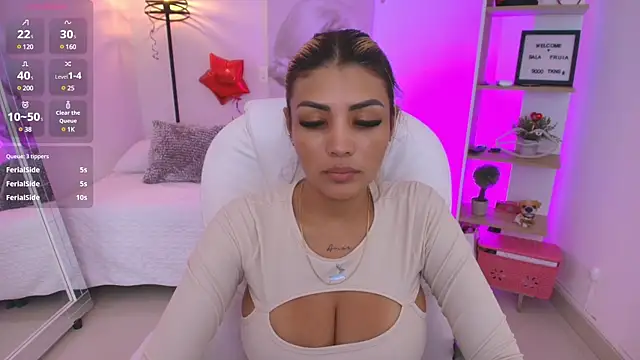 Snapshot of SALOOMEE__ chatting on March 6, 5:00 pm SALOOMEE online show from March 6, 5:00 pm