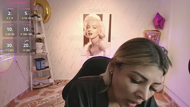 Snapshot of SALOOMEE__ chatting on September 24, 9:12 am SALOOMEE online show from September 24, 9:12 am