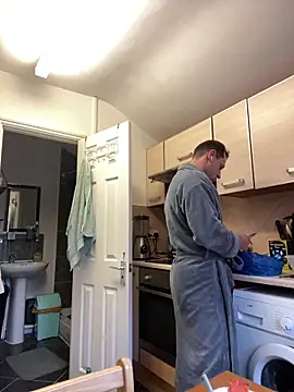 Yourhotboy 42 online show from November 16, 2:44 pm