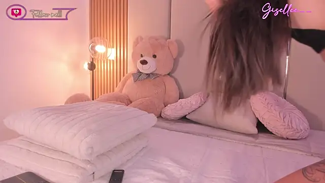 Snapshot of giselle_js chatting on June 16, 6:32 pm giselle js online show from June 16, 6:32 pm