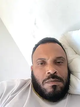 Snapshot of morenorj17 chatting on November 1, 4:20 pm morenorj17 online show from November 1, 4:20 pm