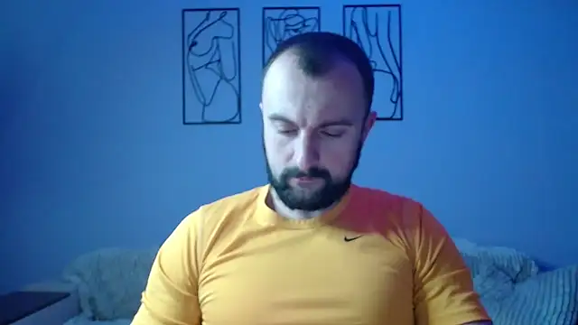 brindlefly6969 online show from January 1, 12:00 pm