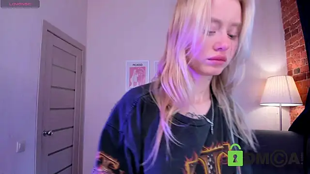 MalenaErnman online show from February 20, 1:19 pm