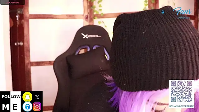 Snapshot of thanybonny chatting on November 14, 6:01 am thanybonny online show from November 14, 6:01 am