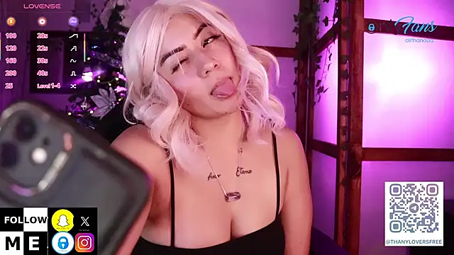 Snapshot of thanybonny chatting on November 28, 5:43 am thanybonny online show from November 28, 5:43 am