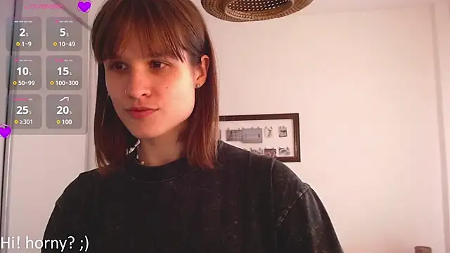 Snapshot of Your_Hand_In_mine chatting on December 6, 9:35 pm Your Hand In mine online show from December 6, 9:35 pm