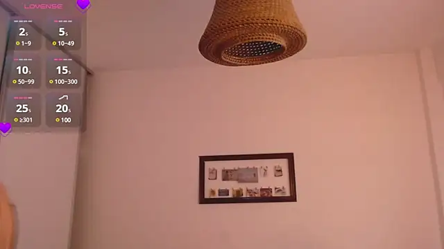 Snapshot of Your_Hand_In_mine chatting on December 12, 10:09 pm Your Hand In mine online show from December 12, 10:09 pm