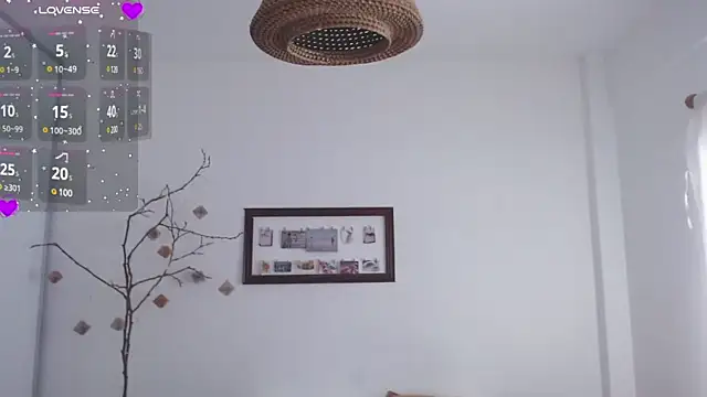 Snapshot of Your_Hand_In_mine chatting on January 12, 7:42 pm Your Hand In mine online show from January 12, 7:42 pm