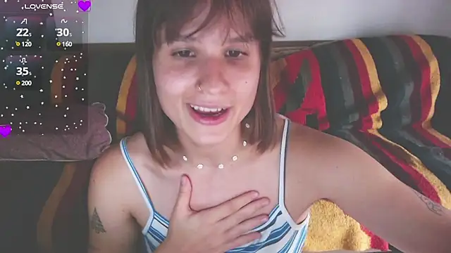 Snapshot of Your_Hand_In_mine chatting on March 3, 9:26 pm Your Hand In mine online show from March 3, 9:26 pm