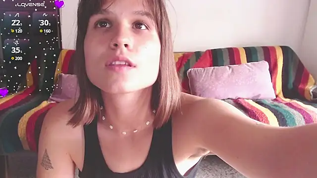 Snapshot of Your_Hand_In_mine chatting on March 6, 8:27 pm Your Hand In mine online show from March 6, 8:27 pm