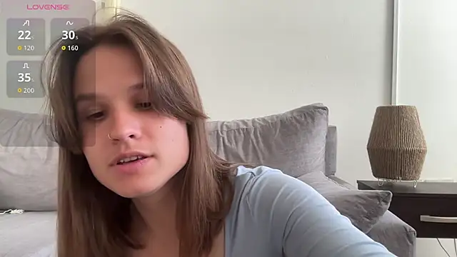 Snapshot of Your_Hand_In_mine chatting on September 23, 6:33 pm Your Hand In mine online show from September 23, 6:33 pm