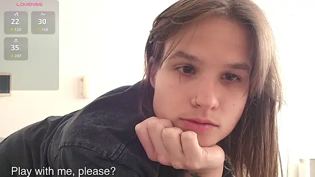 Snapshot of Your_Hand_In_mine chatting on October 8, 5:43 pm Your Hand In mine online show from October 8, 5:43 pm