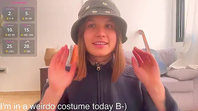 Snapshot of Your_Hand_In_mine chatting on October 31, 5:03 pm Your Hand In mine online show from October 31, 5:03 pm