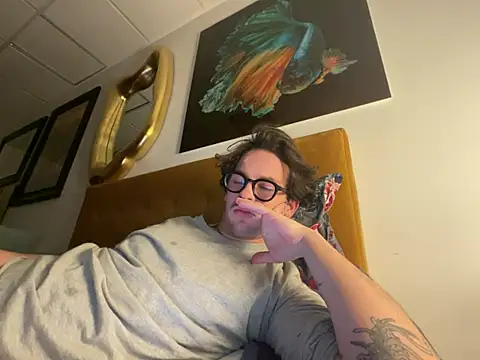 Snapshot of hardmecl chatting on March 20, 9:13 pm hardmecl online show from March 20, 9:13 pm