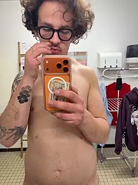 Snapshot of hardmecl chatting on March 16, 8:46 pm hardmecl online show from March 16, 8:46 pm