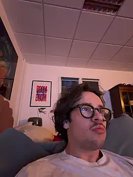 Snapshot of hardmecl chatting on March 19, 6:56 pm hardmecl online show from March 19, 6:56 pm