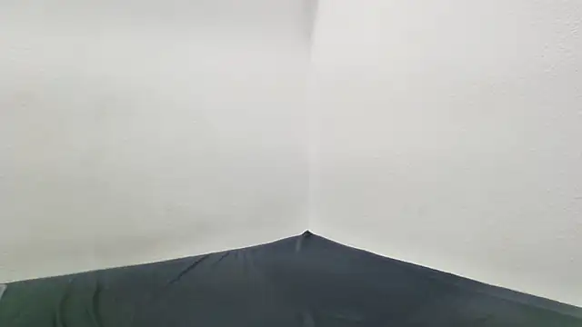 Iliketocooksquirt25 online show from May 5, 11:57 pm