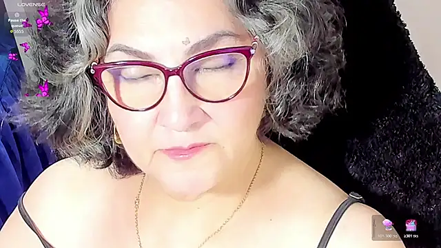 Snapshot of cataleya_mom chatting on November 11, 10:26 am cataleya mom online show from November 11, 10:26 am