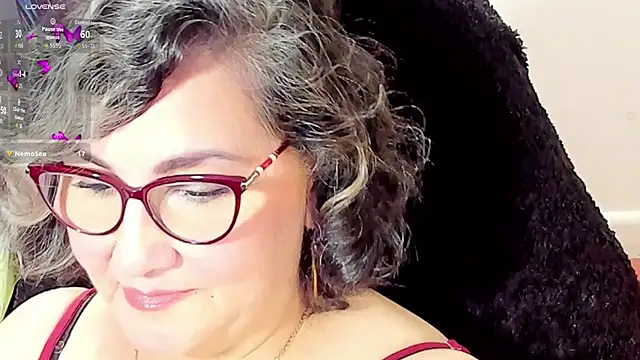 Snapshot of cataleya_mom chatting on December 5, 4:10 am cataleya mom online show from December 5, 4:10 am