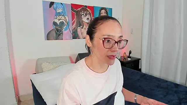 Jessica Herrera  online show from September 17, 9:38 pm