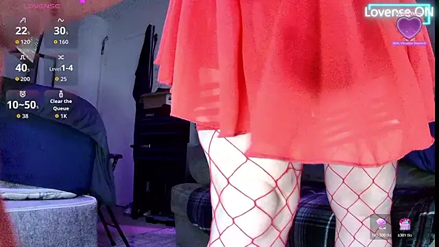 famousALYX online show from December 21, 8:21 am