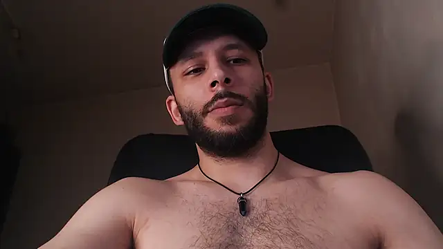 Snapshot of henryaxe chatting on June 30, 4:52 pm henryaxe online show from June 30, 4:52 pm
