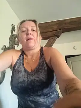 lady charlyne online show from February 26, 9:32 am