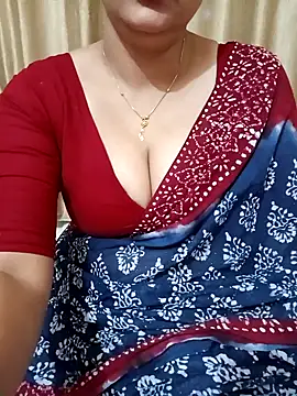 Snapshot of Priya_Boudi chatting on December 6, 8:18 pm Priya Boudi online show from December 6, 8:18 pm