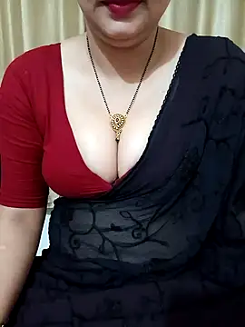 Snapshot of Priya_Boudi chatting on January 16, 4:50 pm Priya Boudi online show from January 16, 4:50 pm