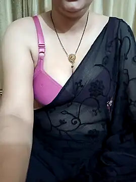 Snapshot of Priya_Boudi chatting on January 22, 11:34 am Priya Boudi online show from January 22, 11:34 am